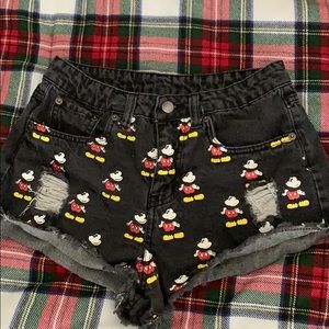 High-waisted Jean shorts